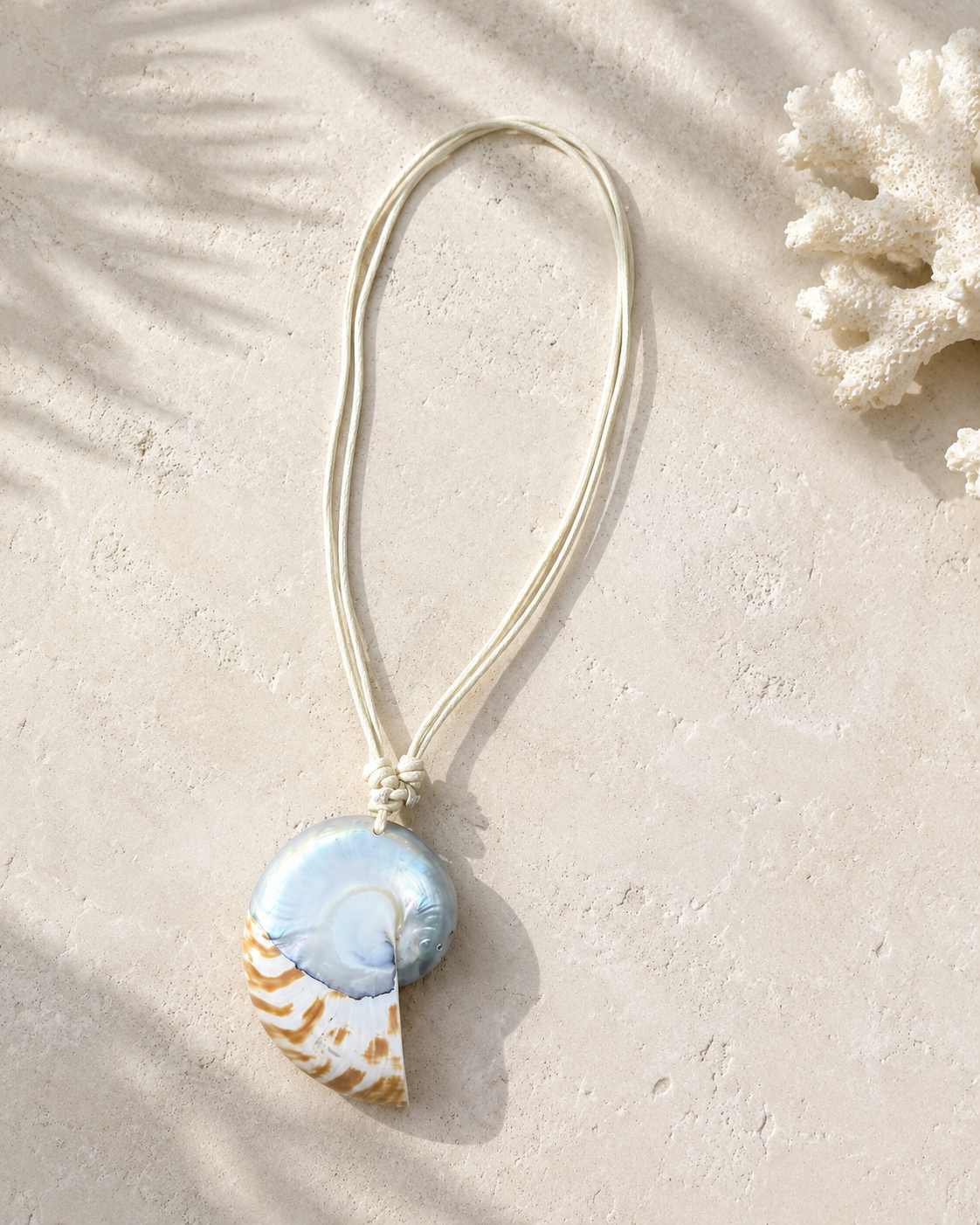 Natural white nautilus shell necklace Solera Felice