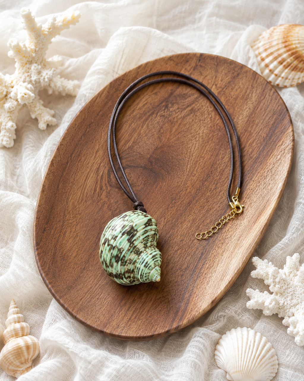Green Turbo shell necklace summer resort accessory