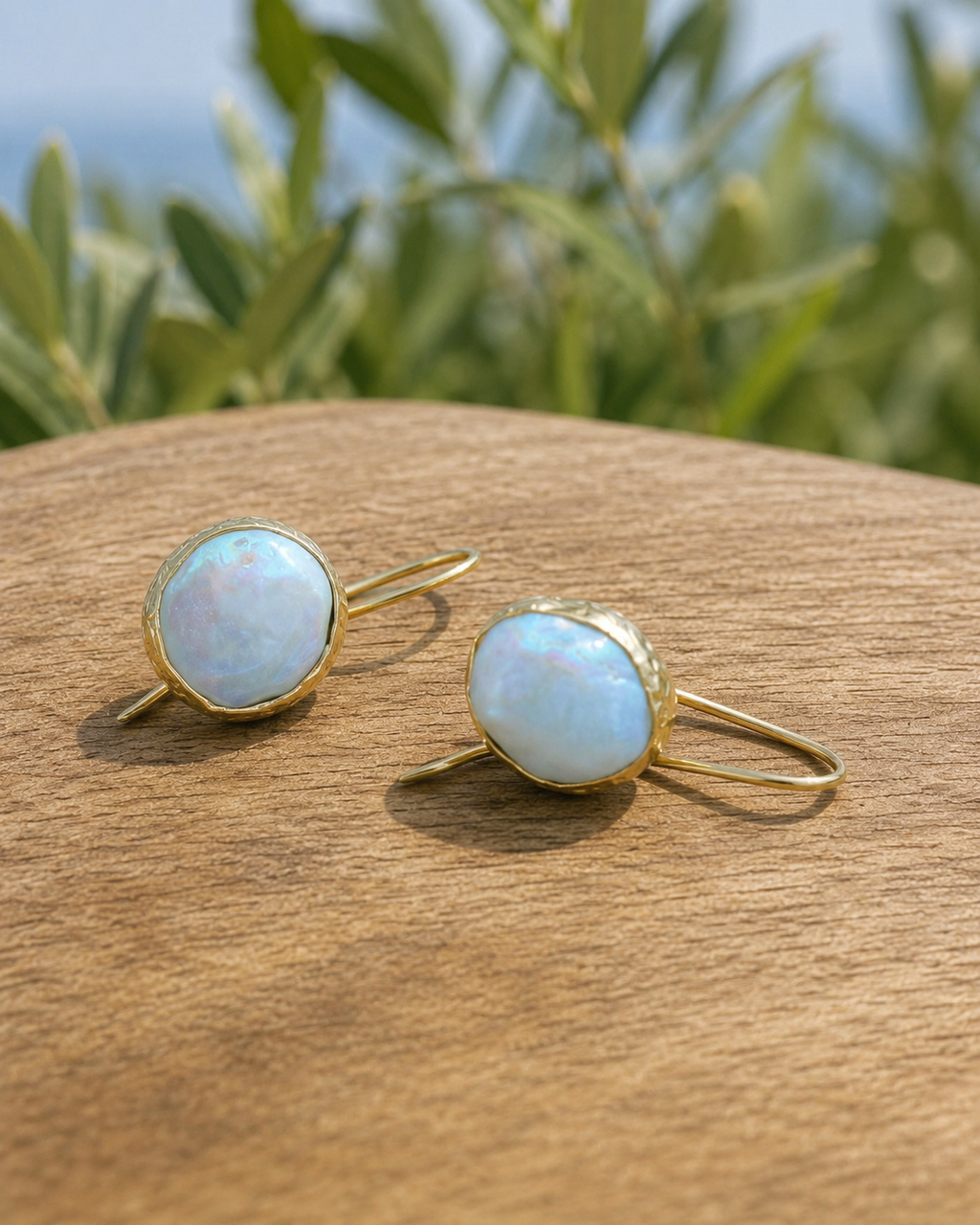 Natural opal pearl earrings gold-plated frame Solera Felice