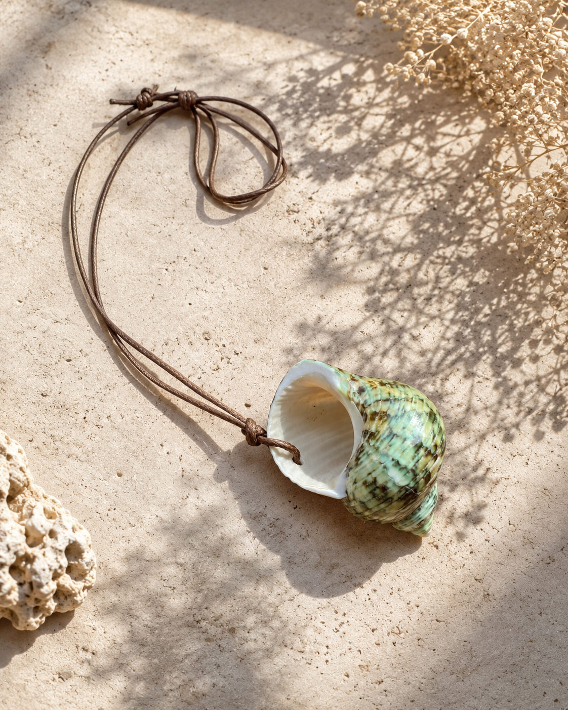 Solera Felice Green Turbo Shell Necklace product photo
